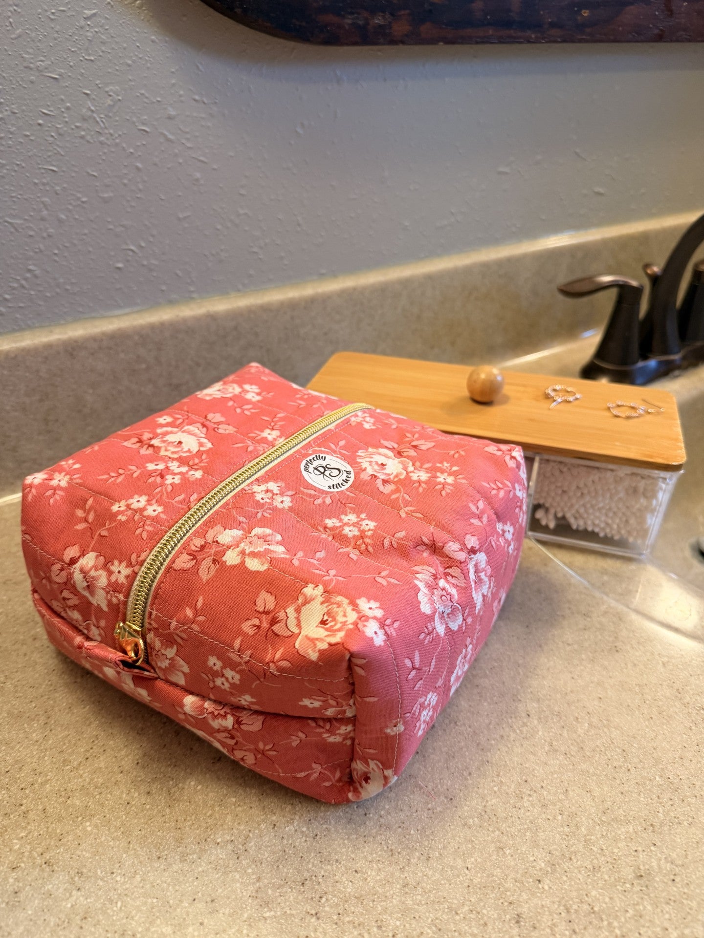 Boxy Bag-Pink Floral-Size Md